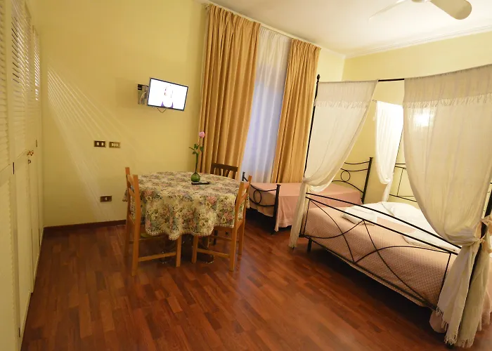 Alexis Hotel 2*